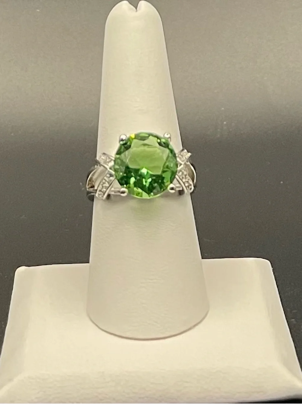 NWOT 925 Sterling silver peridot cz split shank ring sz 8